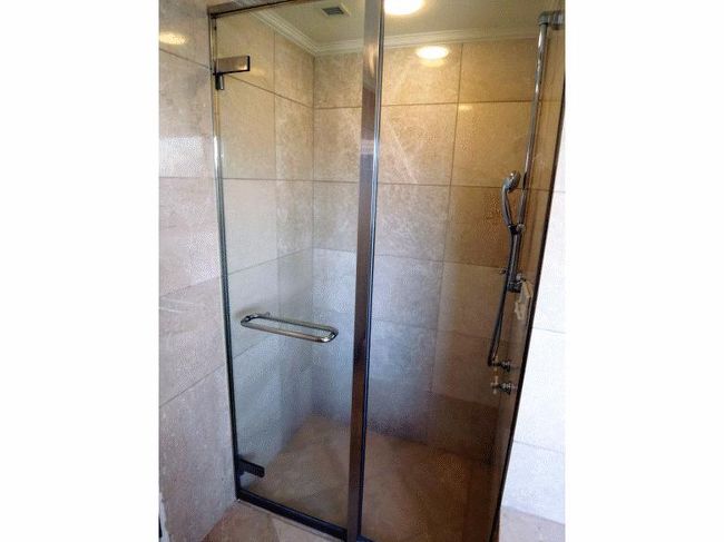 シャワーブース<br />