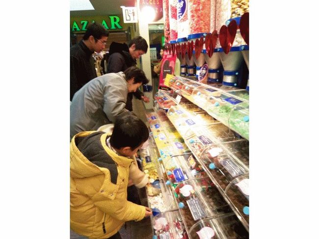 チョッとずつ沢山の種類を選んでました