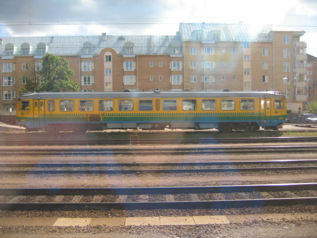 　途中駅で見かけた車両。両運転台タイプのようです。