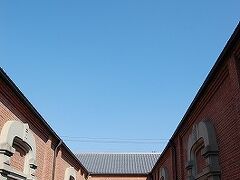 倉敷アイビースクエア内・児島虎次郎記念館。

児島虎次郎室では児島虎次郎の作品を展示。オリエント室では、児島が集めた古代エジプト美術と中世イスラム美術が展示されている。