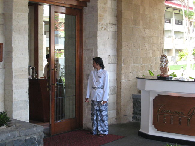 今日の朝食は、２日目と同じ「タマンギタ」レストランにしました。<br />お出迎えありがとうございます。