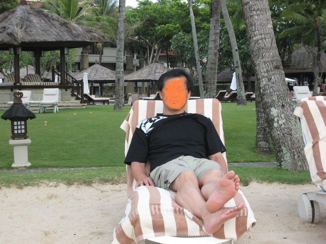 マッサージで体をほぐし、そのあとはホテルに戻ってビーチサイドでゆっくりしました。