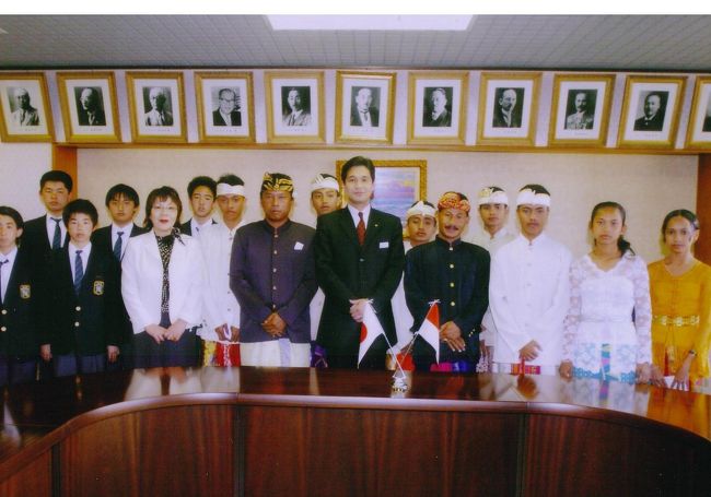 熊本市長を表敬訪問です。みな、緊張していましたが、とても、嬉しそうでした。