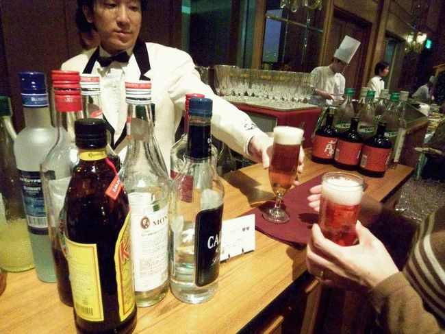 一杯目は妻はカンパリソーダ、僕はいつもの生ビール