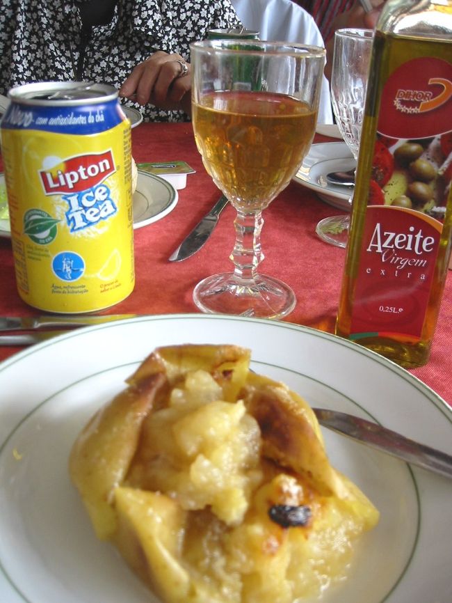 デザートはマッサァン・アサーダ（焼きりんご）<br />生のりんごを使っててヘルシーな感じです