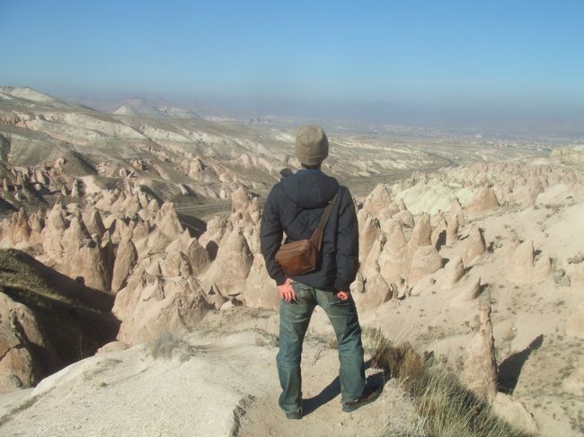 キノコ岩をバックに記念撮影、ｂｙツアー同組の韓国の方