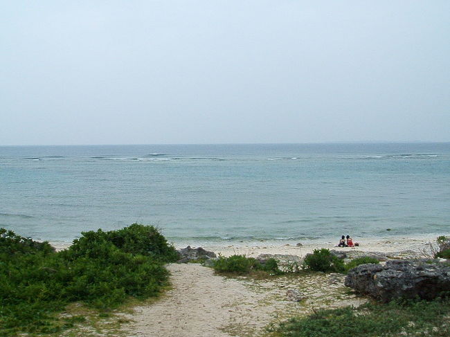 海ーーーーーー(*ﾟ∀ﾟ)!!!!仲本海岸に到着☆残念ながら曇り空だったけど、それでも十分に綺麗！！