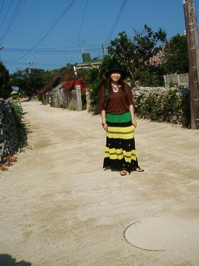 晴れただけで、景色や空気の色まで違って見えるの。南の島初心者のアタシは、もうそれだけで感動よ。