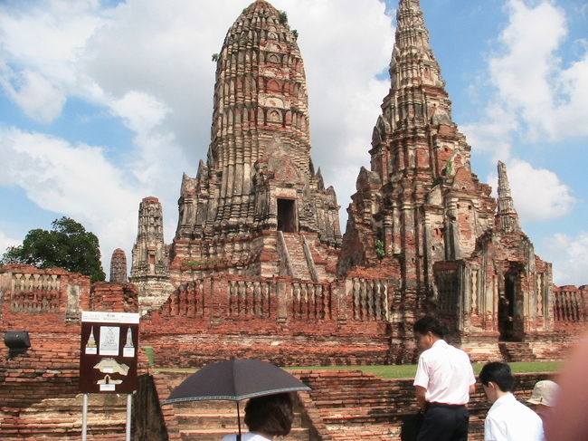 さすがに古都アユタヤがしのばれる建物ばかりです。