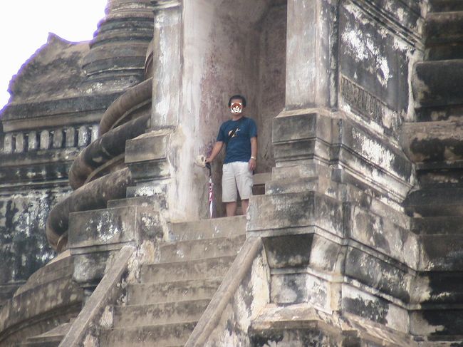 こんなに高いところにも昇りました。<br />なんだか昇ってはいけないような気がしますが。