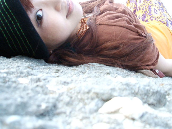 岩礁に寝っ転がって、タイマーでパチリ☆