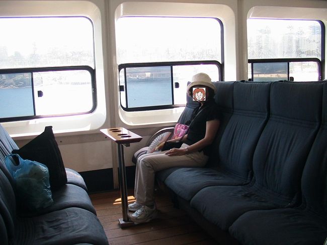 第3埠頭で船に乗り、約30分でマンリーに着きます。