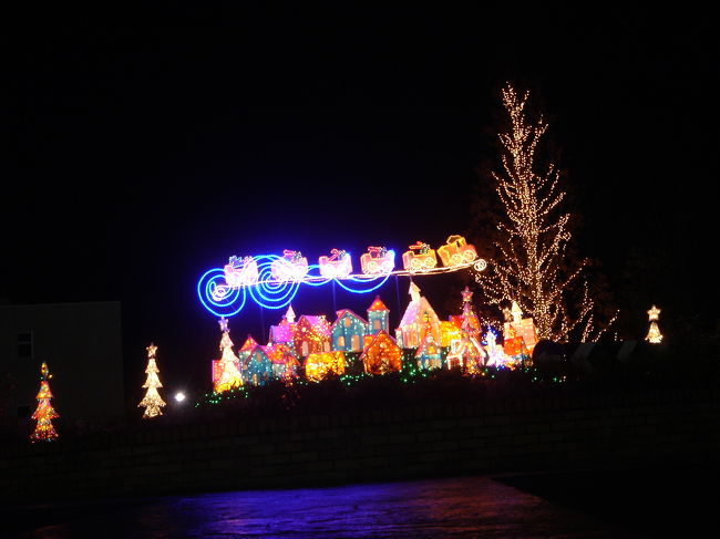 車で夜通るとすぐにわかります。