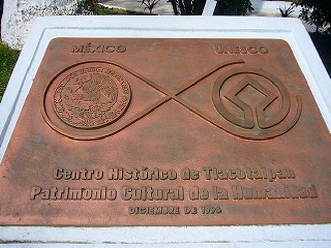 これは街の中心にあって世界遺産に登録されていることを証明するプレート