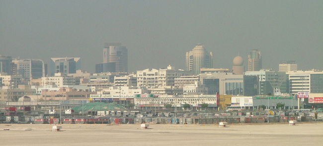 街は、高層ビルが立ち並び、超近代的。