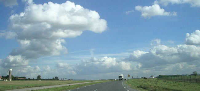 国道D34を南へ。<br />快適な道。