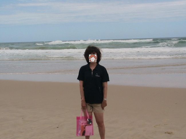 海はけっこう波が高いです。<br />南太平洋の外海ですから。