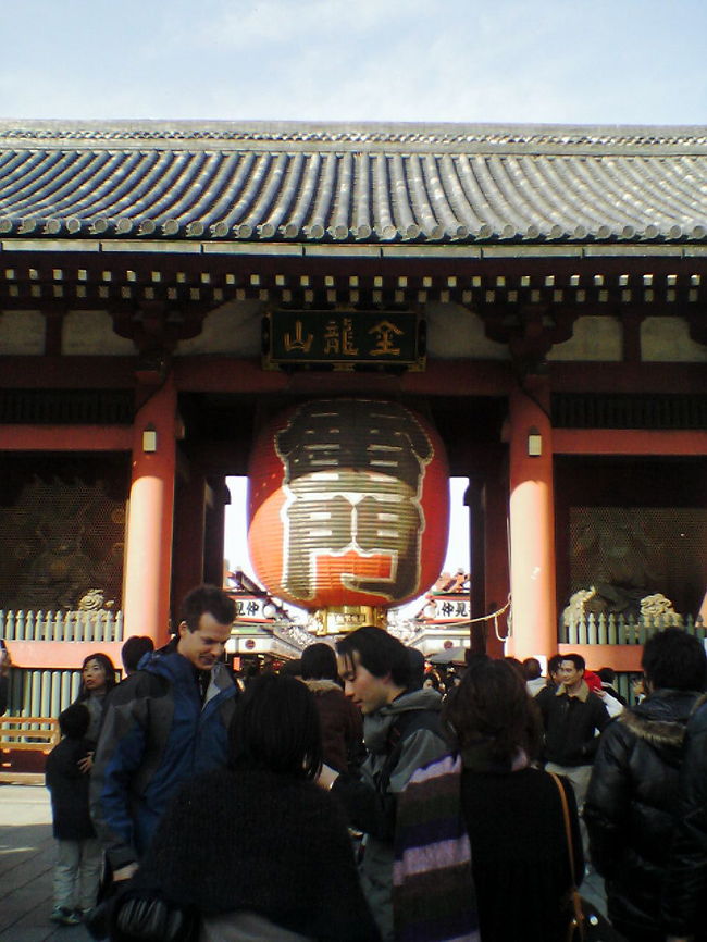 雷門。<br />あのちょうちんは松下寄贈なんですね。