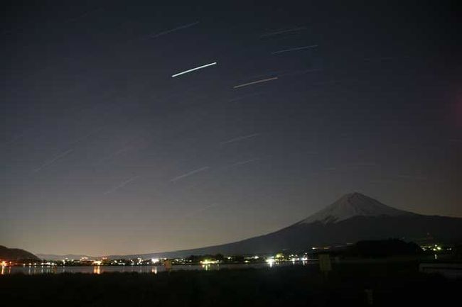 河口湖・大石公園にて<br /><br />０４時５０分頃です。<br />