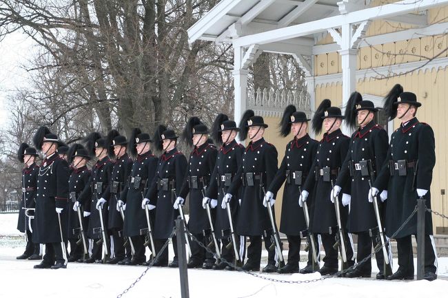 寒い中ご苦労様です