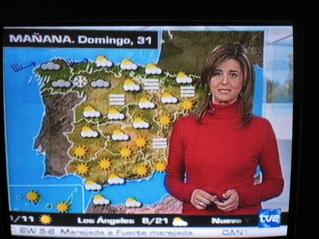 ハンガリーだけど、スペイン放送のチャンネルか？お天気セニョリータ。12月のことをスペイン語では、ドミンゴという？