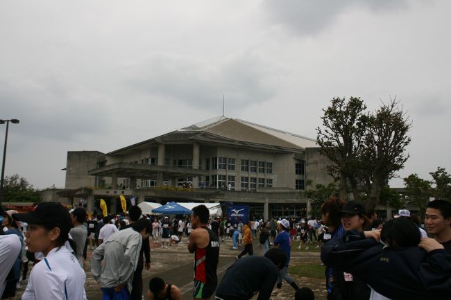 たくさんの選手が参加してます。<br />ほとんど沖縄の方。<br />セントレアを出発する便で３人程参加する方を見かけました。