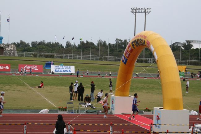 ４時間１８分で無事ゴール。<br />左ヒザの負傷に負けず４２．１９５kmを走りきりました。