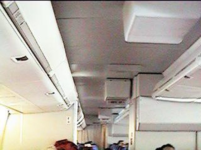 ニューカレドニアへは、エール・フランスで向かいましたが、この時は、まだ喫煙コーナーが機内にあって、タバコが吸えました・・・。