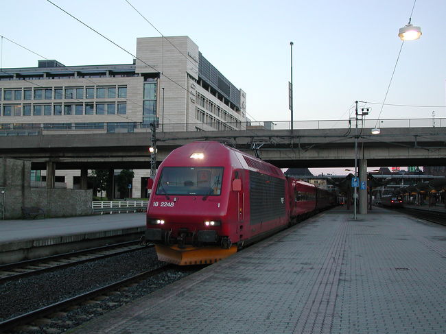 *ﾍﾞﾙｹﾞﾝ急行*<br />ﾐｭｰﾙﾀﾞｰﾙまで5時間あまり､寝てました｡