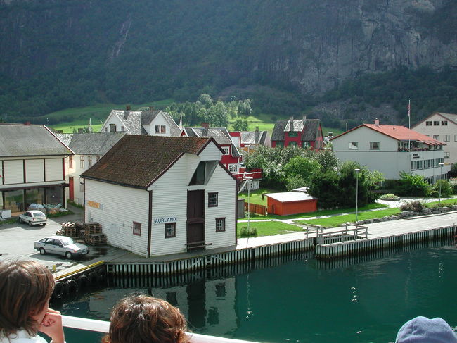 *ﾌｨﾖﾙﾄﾞ進攻中*<br />途中のかわいらしい村