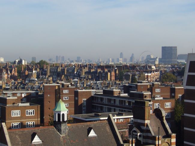 最初にとまったチェルシーのホテルからの眺め。<br />シャワーの出が悪かったけど。