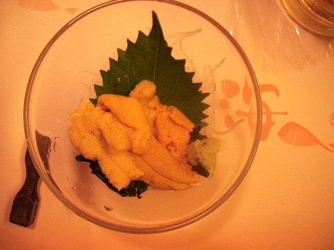 夜は、すすきのの「海へ」というところに行きました。