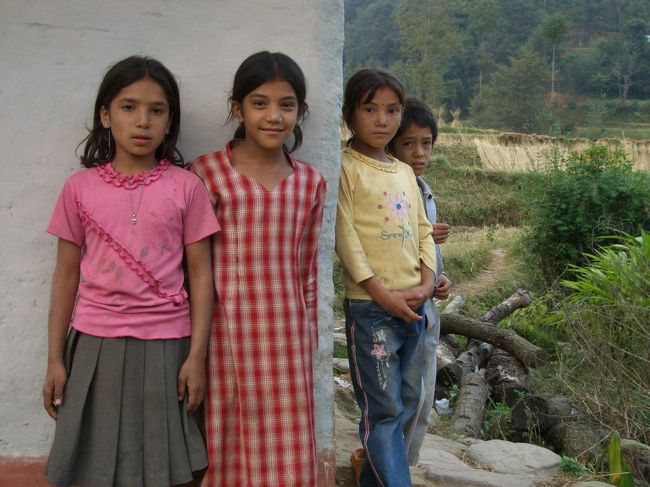 彼のめいごさん左の端の少女。<br />　<br />　美人系？<br />　可愛いでしょう？