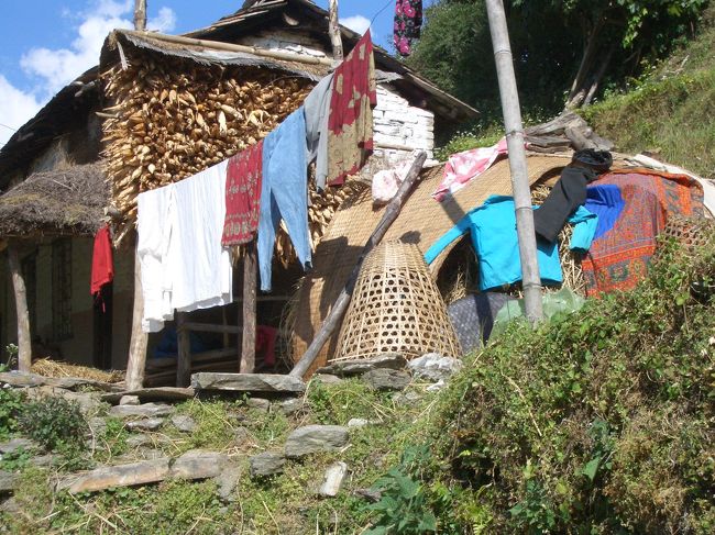 さわやかな風が洗濯物を乾かします。<br />生活のにおいを感じます。