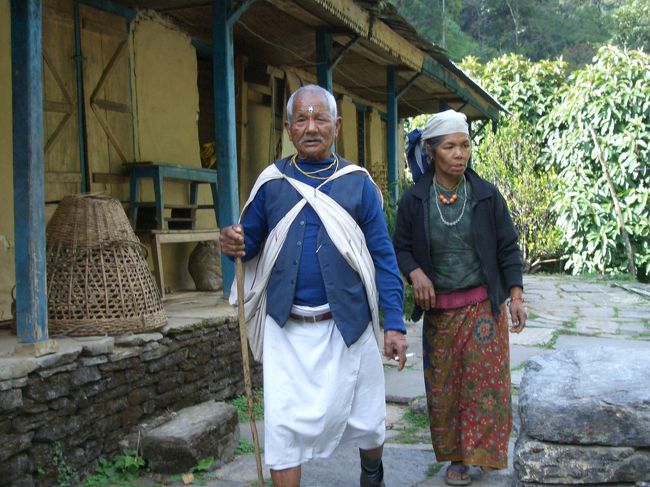 アンナプルナ方面でであった２人連れ。　<br /><br />あたたかい雰囲気が伝わります。<br />　　