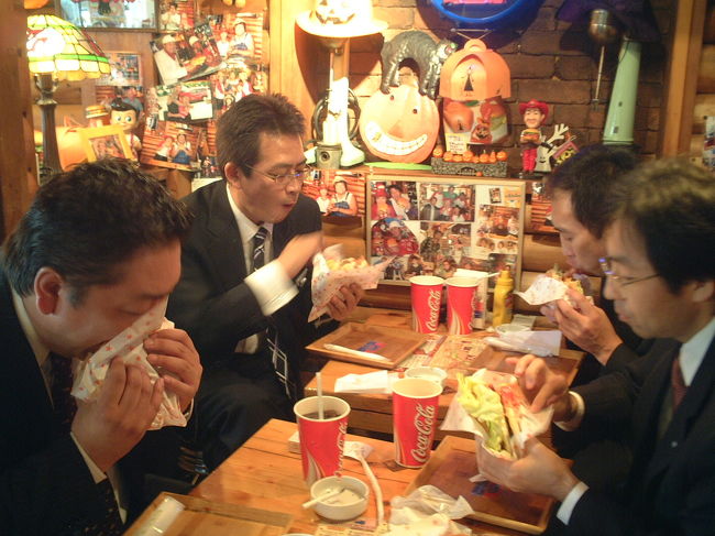 佐世保バーガーを食う