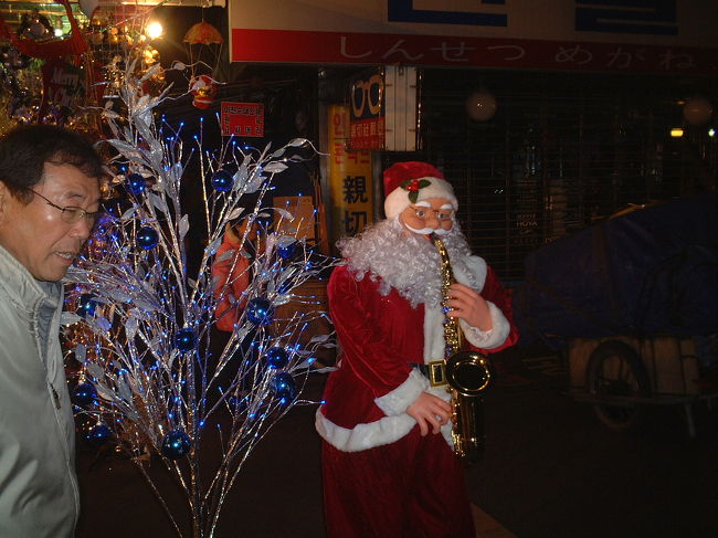 南大門市場<br />サンタさん、お買い上げ。