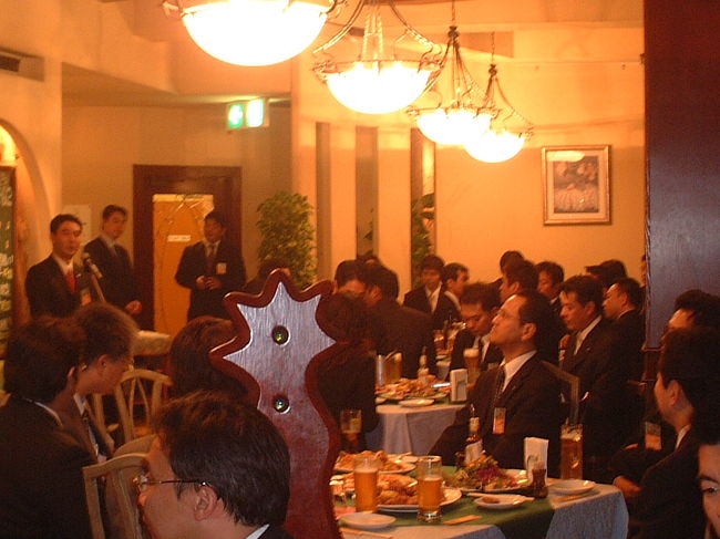 懇親会<br />イタリアンレストラン「バッカスの胃袋」
