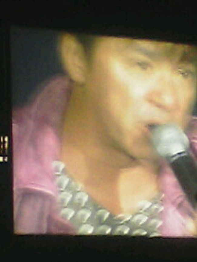 まともな記念写真が撮れなく残念。<br />姫路城・本丸広場での大懇親会<br />西城英樹ライブ