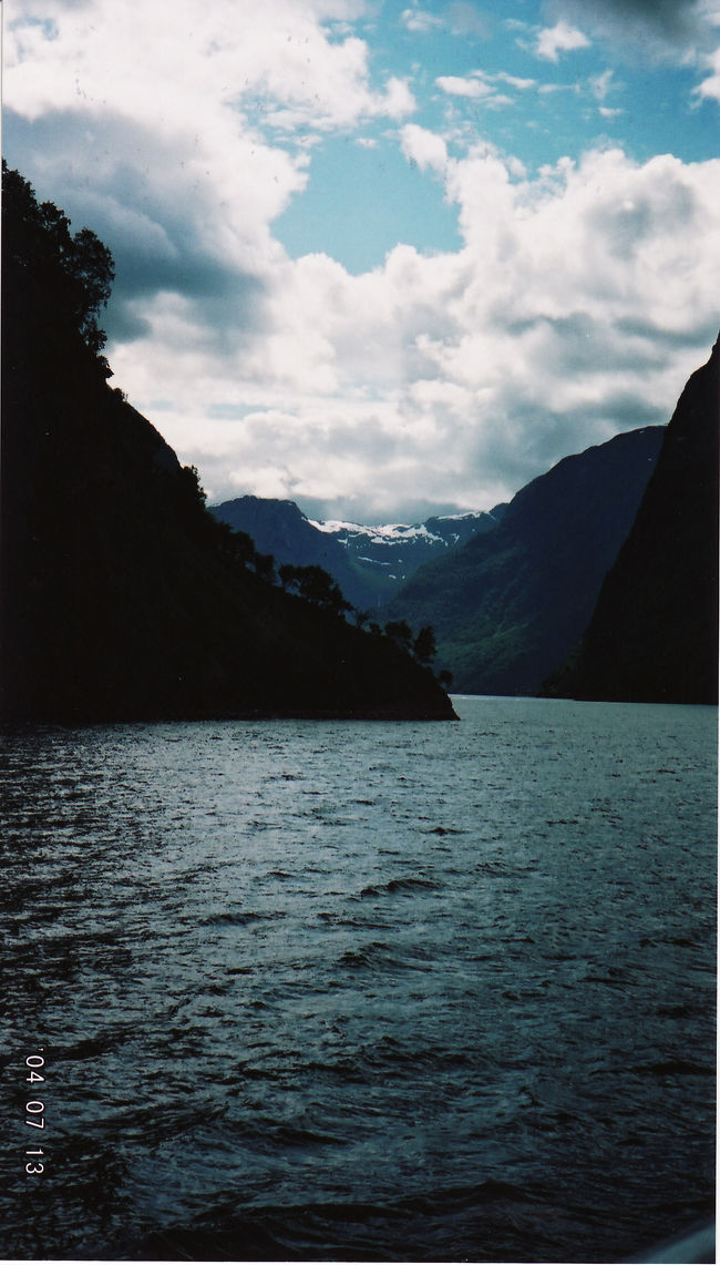 　グドヴァンゲン近く。<br />　フェリーの旅もそろそろ終わり。