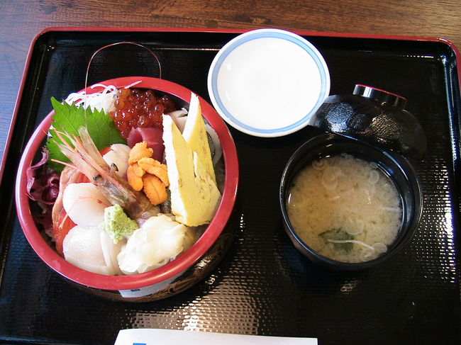 妻は、ちらし寿司をたのみました。<br />こちらはどうだったのでしょうか。<br />小樽の寿司は有名になりすぎてしまったかもしれません。