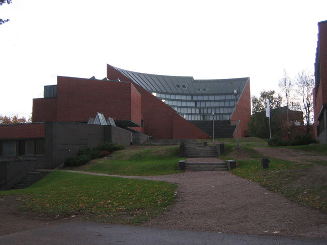 ヘルシンキ工科大学。<br />フィンランドといえば、アアルトでしょう！！