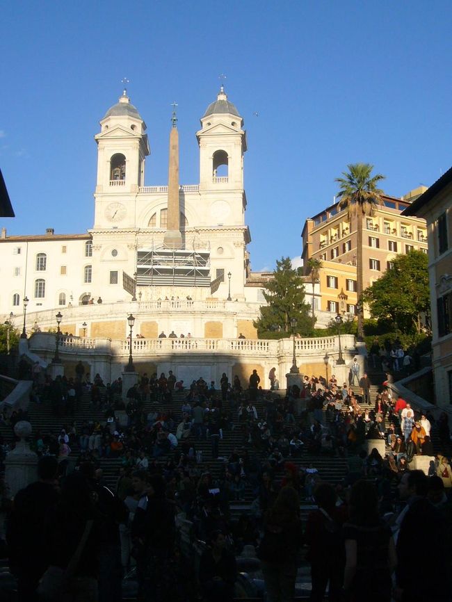 スペイン広場到着<br />しっかり階段に座って<br />ゆっくり雰囲気味わいました