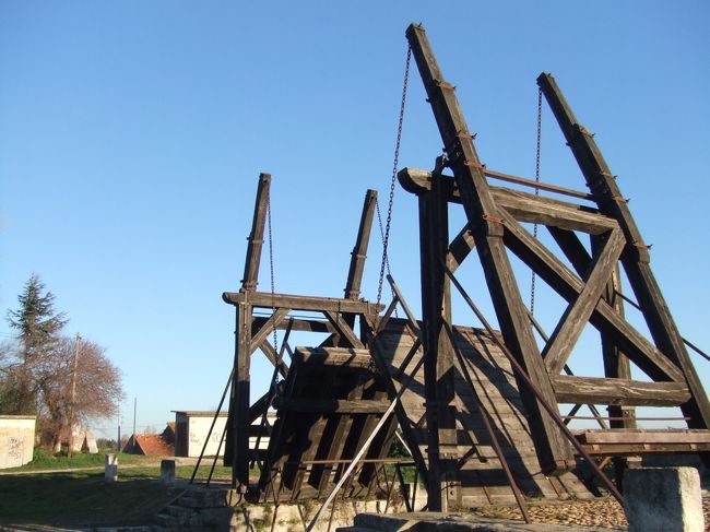 アルルの郊外にある、「ゴッホの跳ね橋」