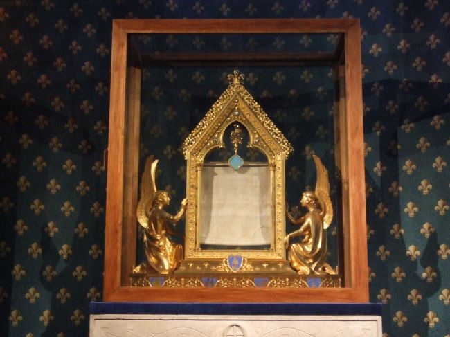 聖遺物のマリア様のマント？