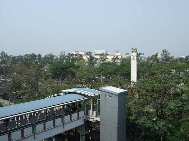 チャトゥチャック公園。<br />この中に広大なマーケットがあります。