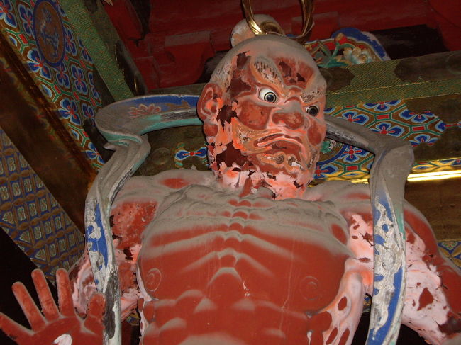 仁王門の吽形像。<br />珍しく金網が無くうれしかった。<br />