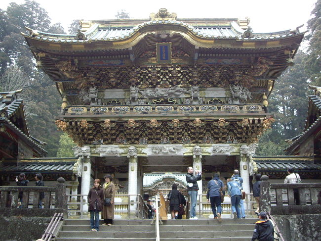 これが有名な門ですかね。<br />