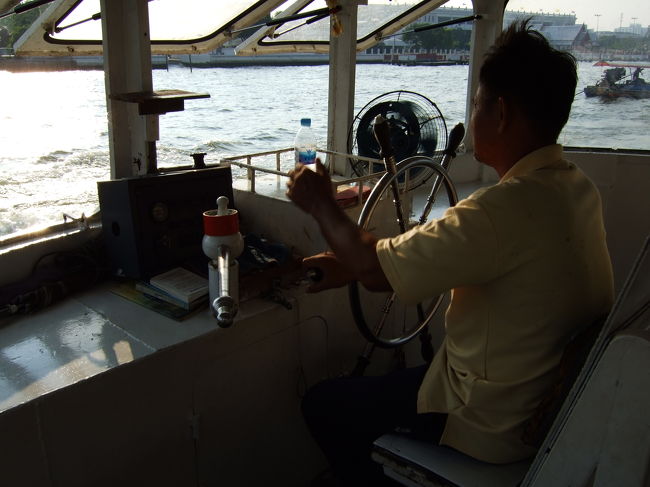 運転席はこんな感じ。