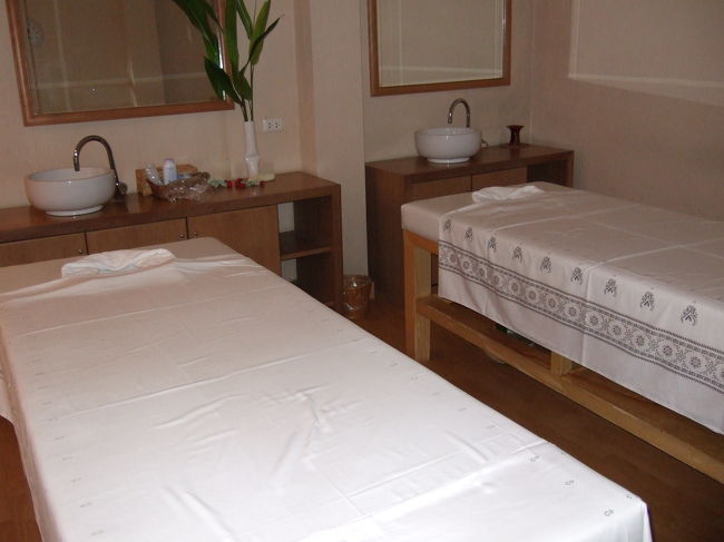 今回は2人部屋×2をお願いしました。<br />各部屋にシャワーがついており、マッサージ後に浴びることができます。